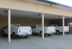 How does the hospital receive the animals in the first place? These trucks, or “vet packs,” let keepers transport animals from their enclosures to the hospital easily. A single truck contains all the supplies a needed to quickly check up on an animal: oxygen tanks, surgical packs, tranquilizer kits, and even hoof trimming kits.